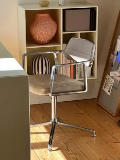 VIPP453 Swivel Chair fra Vipp