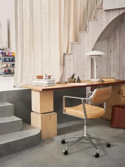 VIPP453 Swivel+ Chair m/hjul, bosco grøn læder fra Vipp