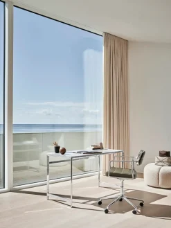 VIPP453 Swivel+ Chair m/hjul, camel læder fra Vipp