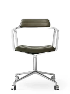 VIPP452 Swivel Chair m/hjul, dark sand fra Vipp