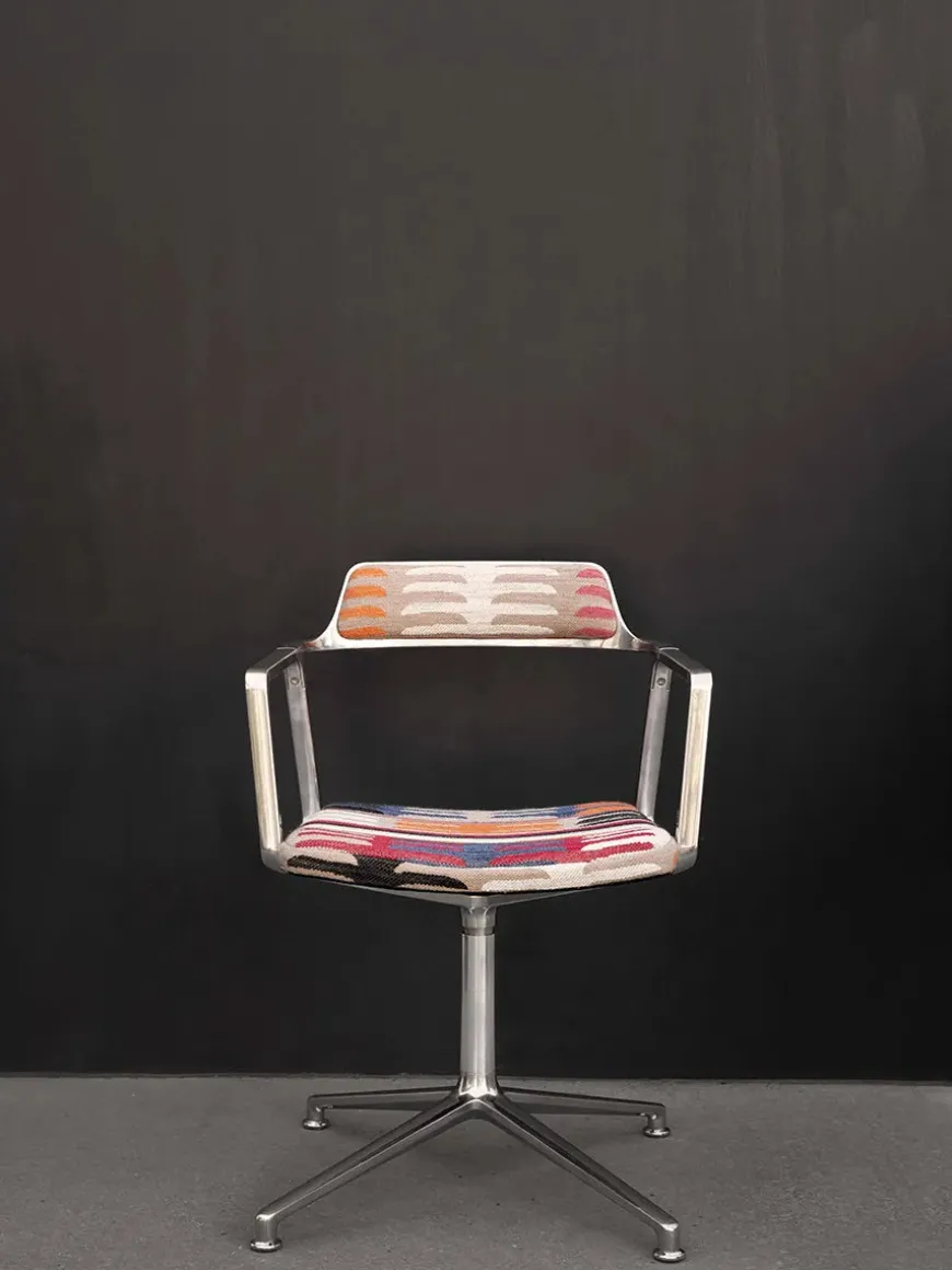 VIPP452 Swivel Chair, sort læder fra Vipp