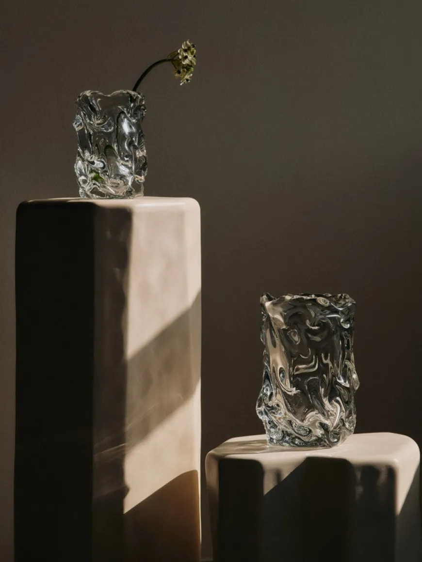 Virelle Vase Clear, H18 fra Ferm Living