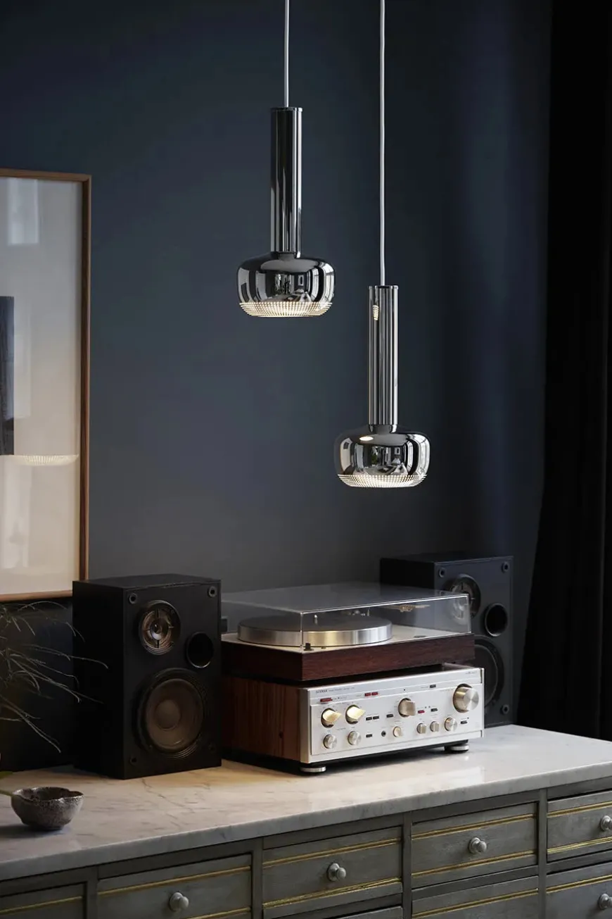 VL56 Pendel, højglansforkromet fra Louis Poulsen