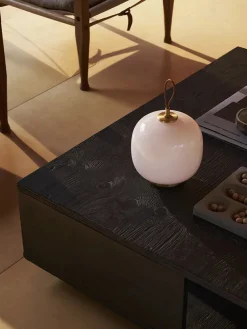 VL45 Radiohus Portable Lamp, pale rose fra Louis Poulsen