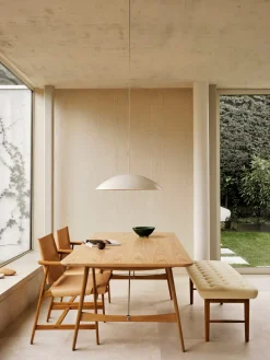 VLA75S Foyer bænk, eg olie af Vilhelm Lauritzen