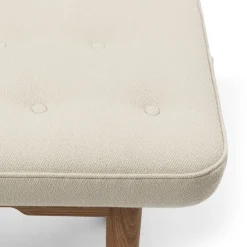 VLA75S Foyer bænk, eg olie af Vilhelm Lauritzen