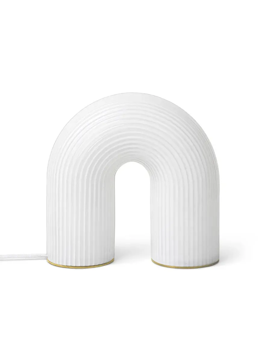 Vuelta bordlampe fra Ferm Living