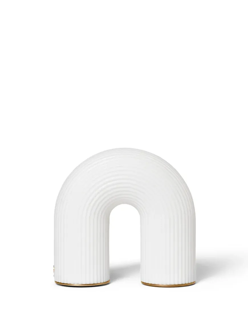 Vuelta bordlampe fra Ferm Living