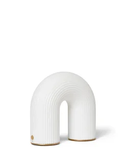 Vuelta bordlampe fra Ferm Living