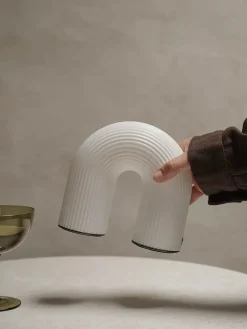 Vuelta Floor Lamp fra Ferm Living