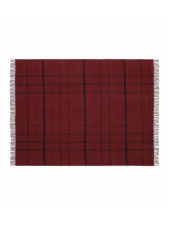 Warp & Weft Plaid, beetroot/midnight fra Silkeborg Uldspinderi