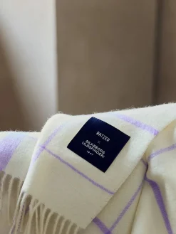 Warp & Weft Plaid, concrete/midnight fra Silkeborg Uldspinderi