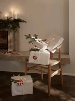 Y-stol CH24, Eg røget olie af Hans J. Wegner