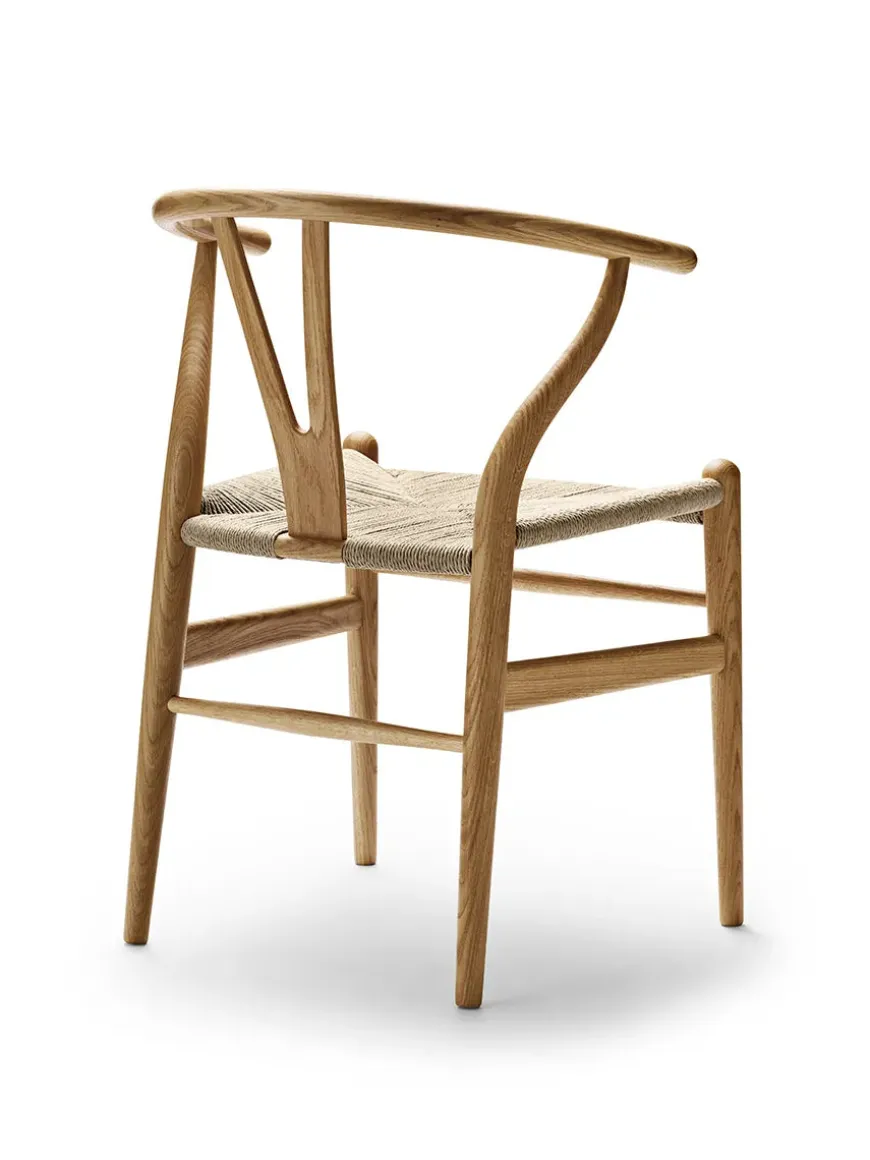 Y-stol CH24, Eg røget olie af Hans J. Wegner