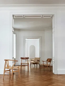 Y-stol CH24, eg sæbe af Hans J. Wegner