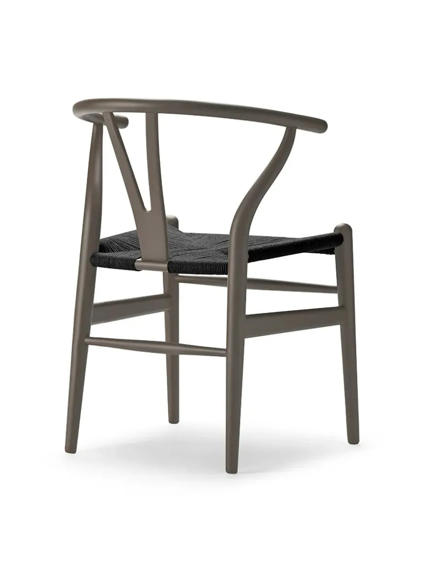 Y-stol CH24 Soft Barley med sort flet af Hans J. Wegner