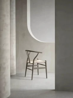 Y-stol CH24 Soft Black af Hans J. Wegner