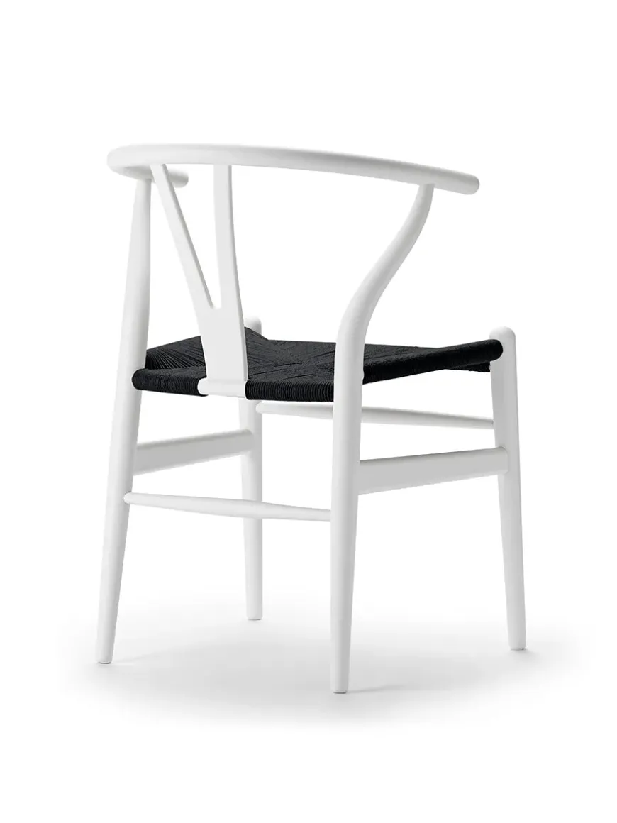 Y-stol CH24 Soft Green med sort flet af Hans J. Wegner