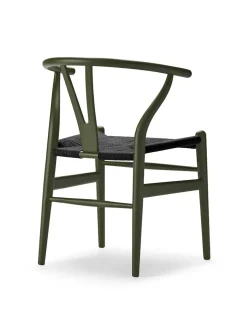 Y-stol CH24 Soft Green med sort flet af Hans J. Wegner