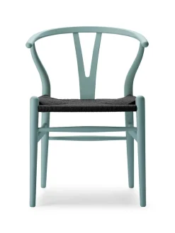 Y-stol CH24 Soft Silver Grey med sort flet af Hans J. Wegner
