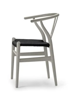 Y-stol CH24 Soft Terracotta med sort flet af Hans J. Wegner